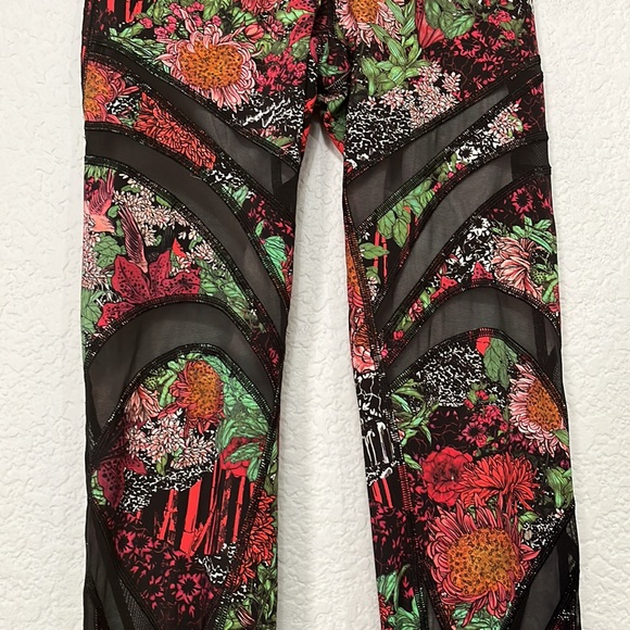Lululemon Athletica Wunder Under Floral Leggings - Picture 8 of 16